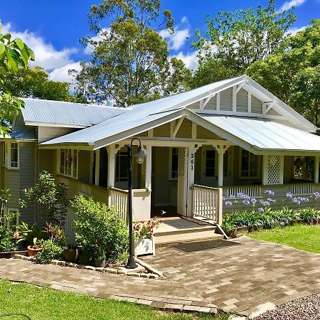 Keillor Lodge Maleny Exteriör bild